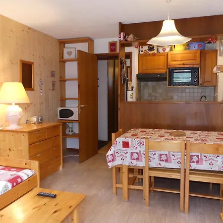Cosy Avec Terrasse - 5 Pers. Apartment *